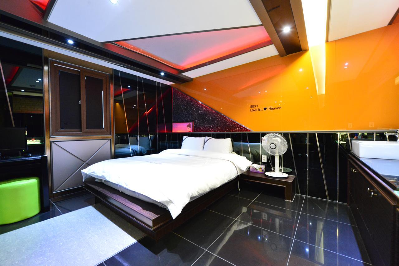 Daegu Piano Motel Exterior photo